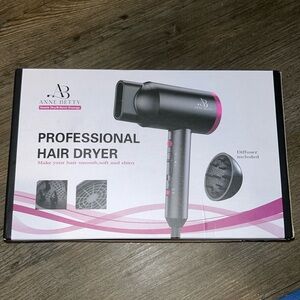 Anne Betty nwt hair dryer with diffuser and concentrator attachments